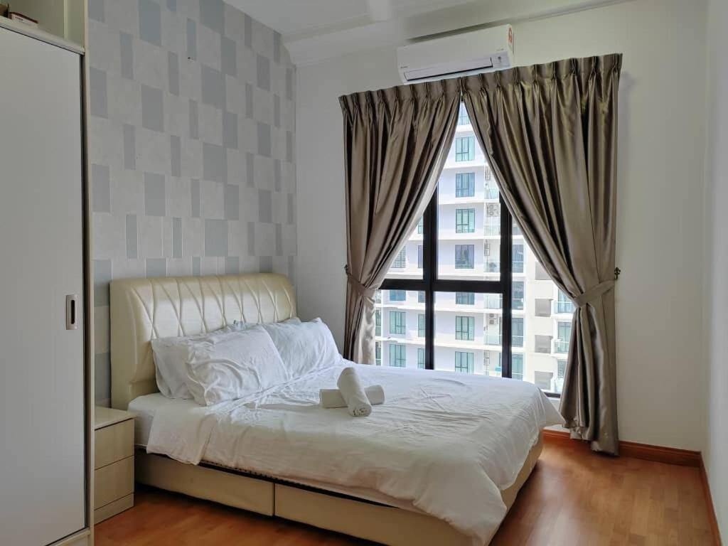 Pangsapuri Pb1406 Two Bedroom Beside Paradigm Mall *