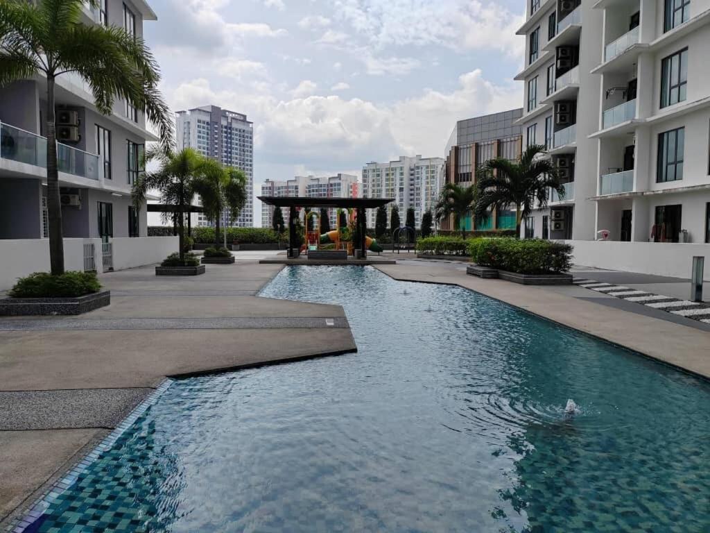 Pb1406 Two Bedroom Beside Paradigm Mall * Johor Bahru