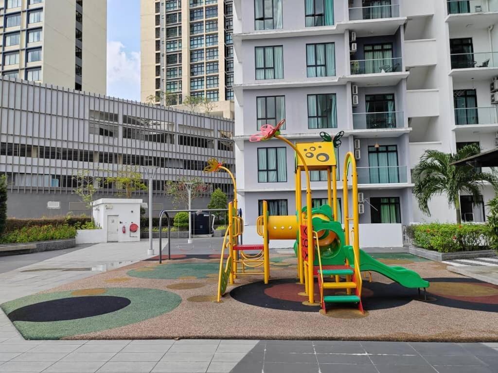 Pangsapuri Pb1406 Two Bedroom Beside Paradigm Mall