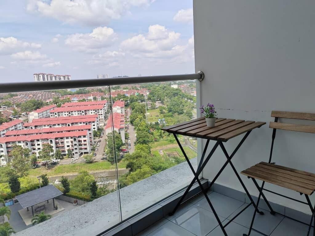 Pb1406 Two Bedroom Beside Paradigm Mall Apartemen